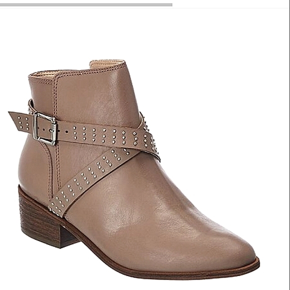 KAANAS Albarloa Stud Criss Cross Buckle Strap Point-Toe Ankle Booties NWT - Picture 6 of 13